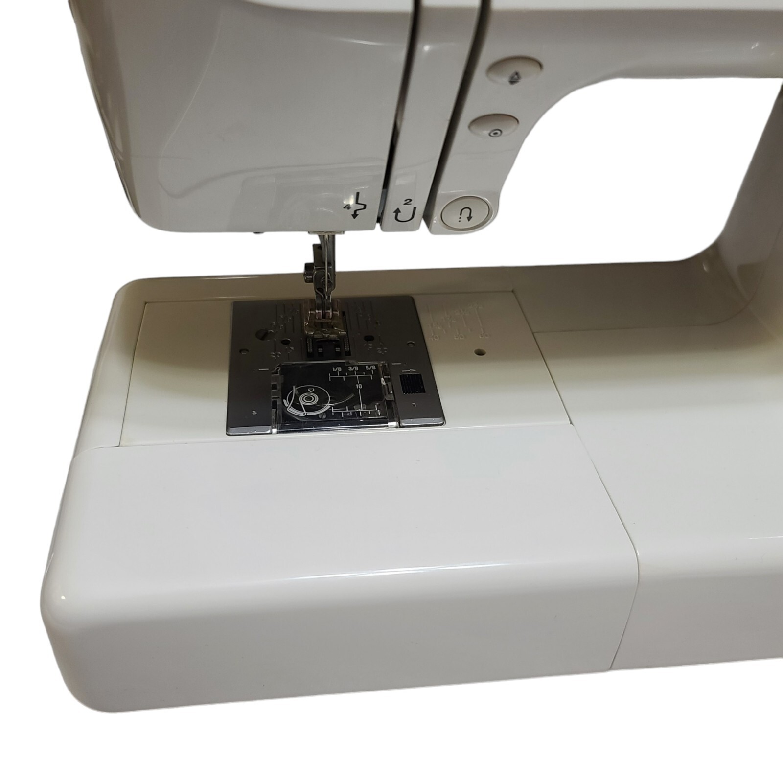 Janome Sewing Machine Model HT2008LE 50 Stitch Options Heart Truth