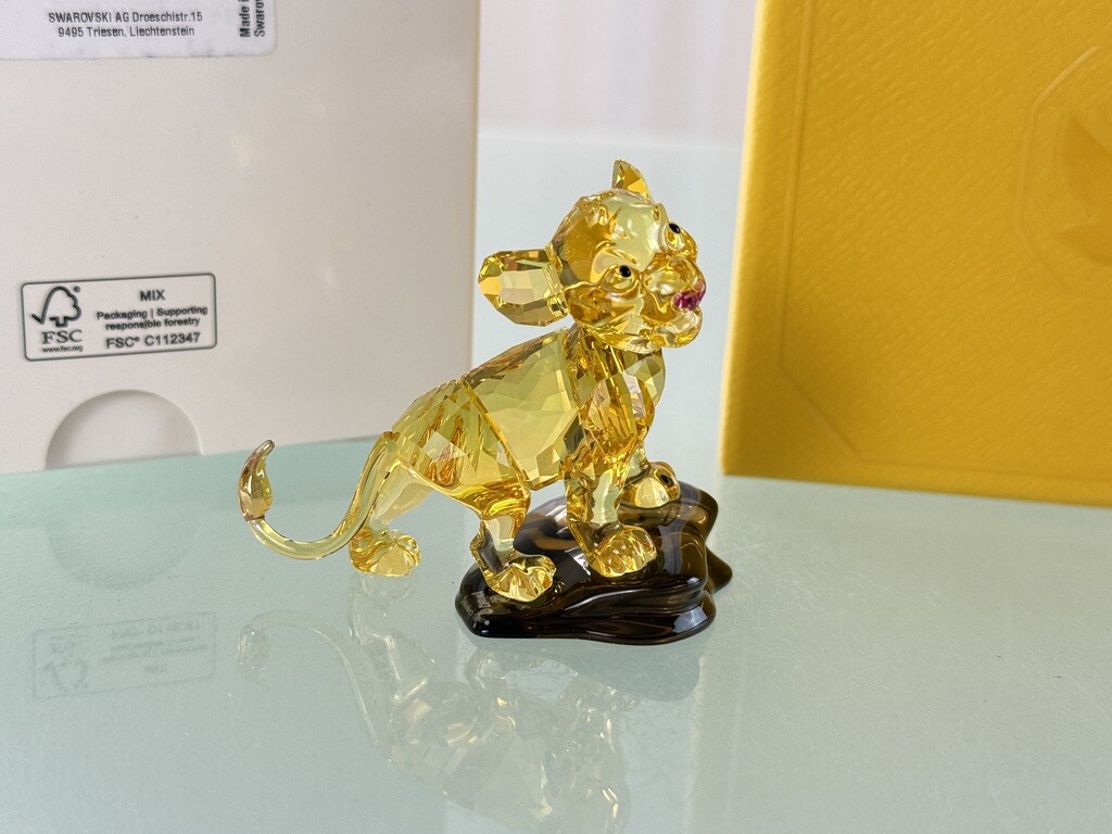 Figura Swarovski 5681811 Disney El Rey León Simba 6 cm. Producto nuevo 