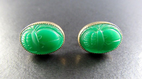 VINTAGE CARVED GREEN BEETLES EGYPTIAN REVIVAL EARRINGS ER16
