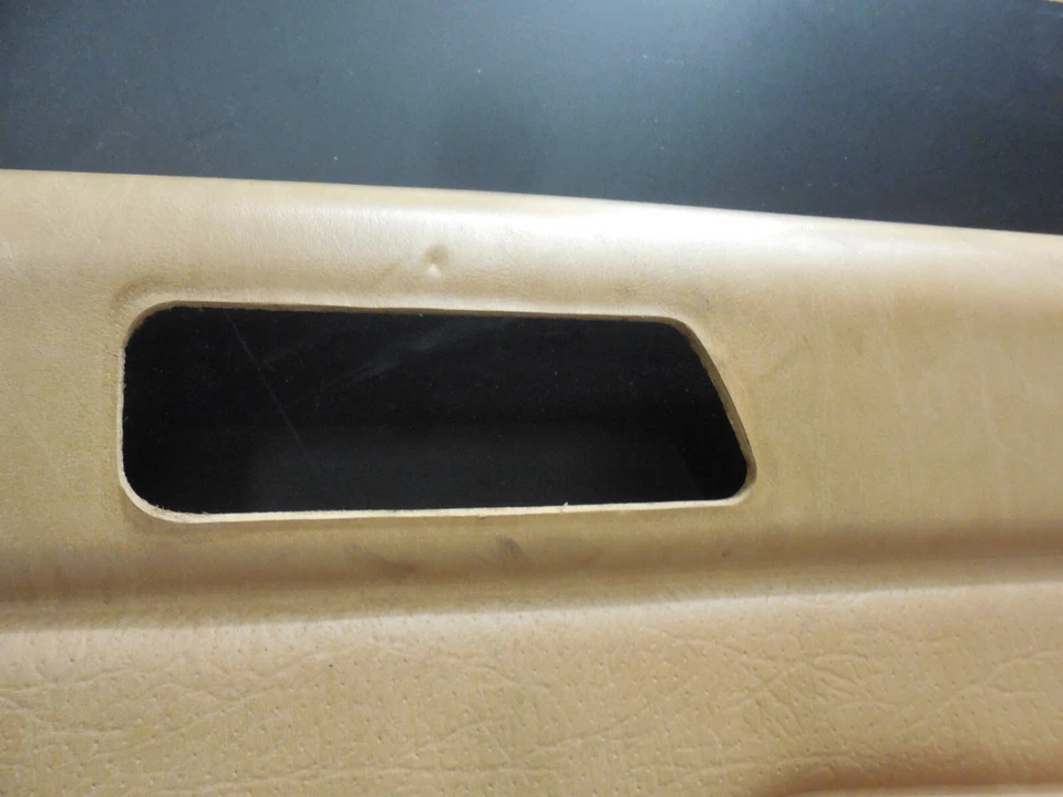 Painel interno da porta frontal direito bege serve 84-93 Mercedes Benz W201 190E 190D - Imagem 2 de 4