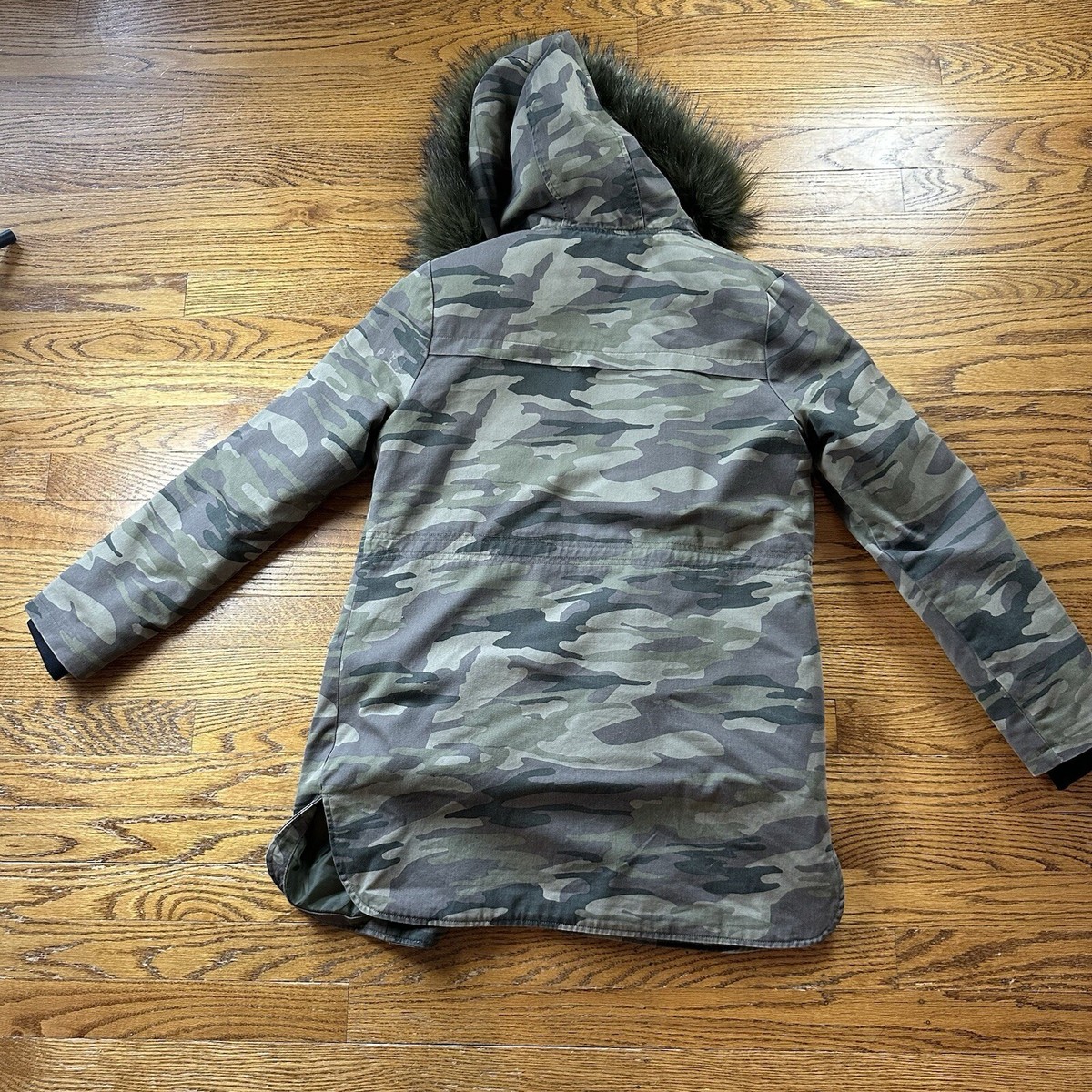 ジャケット・アウター \"FURX Snow Camo Hooded Jacket\" Express Camo Jacket Woman's XS Hooded Faux Fur Winter Full