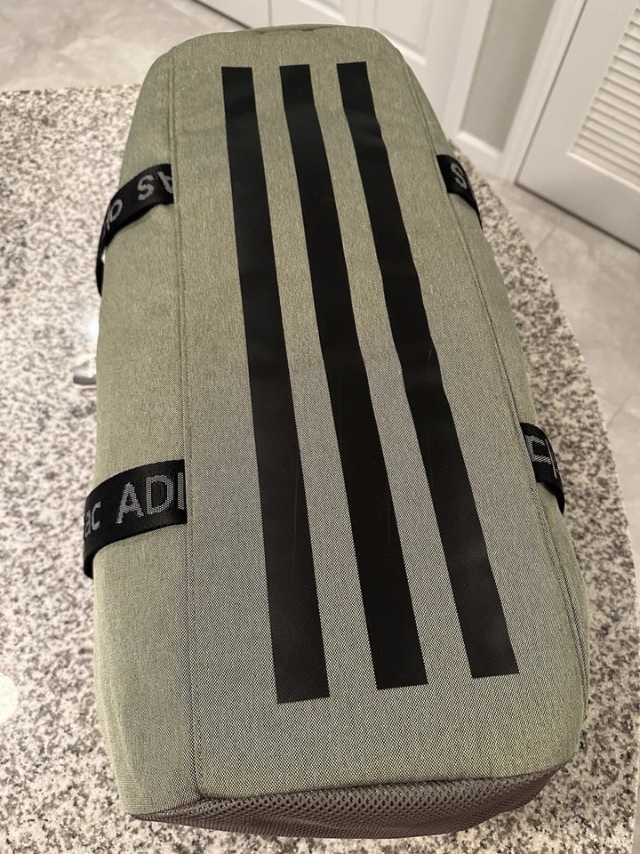 Bolso de Lona Mediano Adidas 4ATHLTS (RARO) Foto 3 de 4