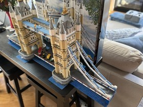 LEGO Creator Expert: Tower Bridge (10214) Retired Set W/Box & Instructions