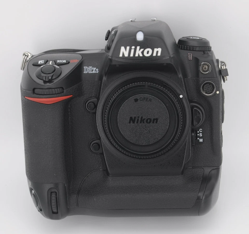 Nikon D D2Xs 12.4MP Digital SLR Camera - Shutter Count:9836-Black (Body Only) - Image 4 of 4