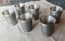 6 Zinnbecher, Frieling Zinn 95%, Serie Lindenwirtin, Relief und Spruch