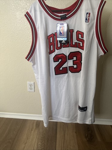 New NWT Vintage Nike Authentic MICHAEL JORDAN #23 Chicago Bulls Jersey 44 Large