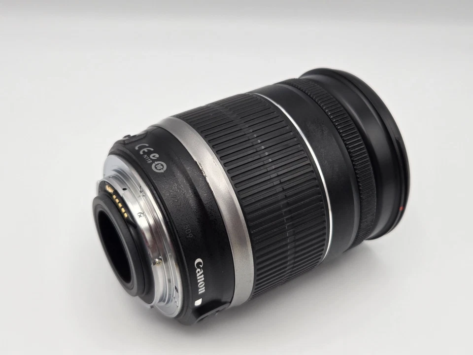 [COMO NUEVO / Probado] Lente zoom Canon EF-S 18-200mm F3.5-5.6 IS AF de Japón - Imagen 4 de 4