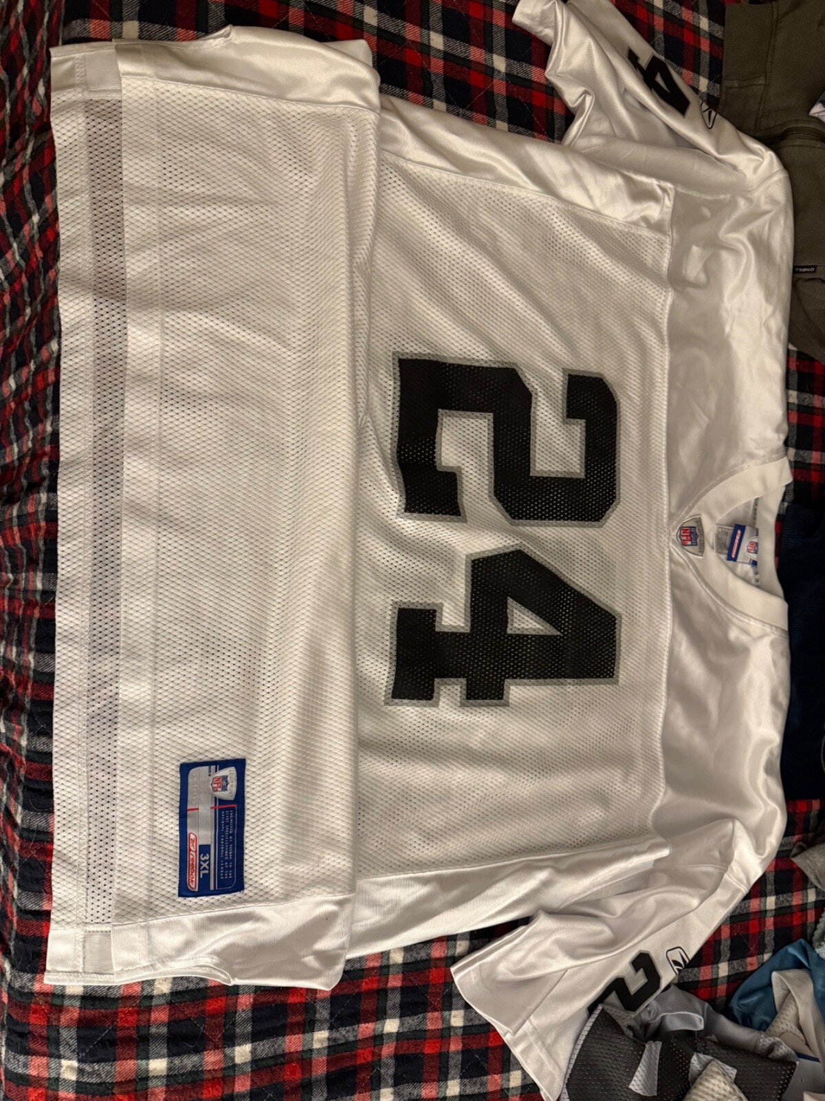 Picture 1 of 3