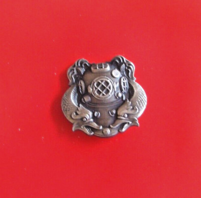 USN US NAVY SHIP SHORE SUB 1ST CLASS DIVER MESS DRESS MINI QUALIFICATION BADGE A
