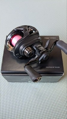 25 Alphas BF TW 8.5R Bait reel right-handed