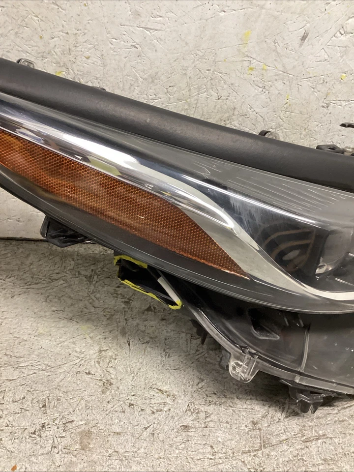 2017-2022 Toyota Prius Prime RIGHT RH PASSENGER SIDE HEADLIGHT OEM W/O MODULE - Image 3 of 4