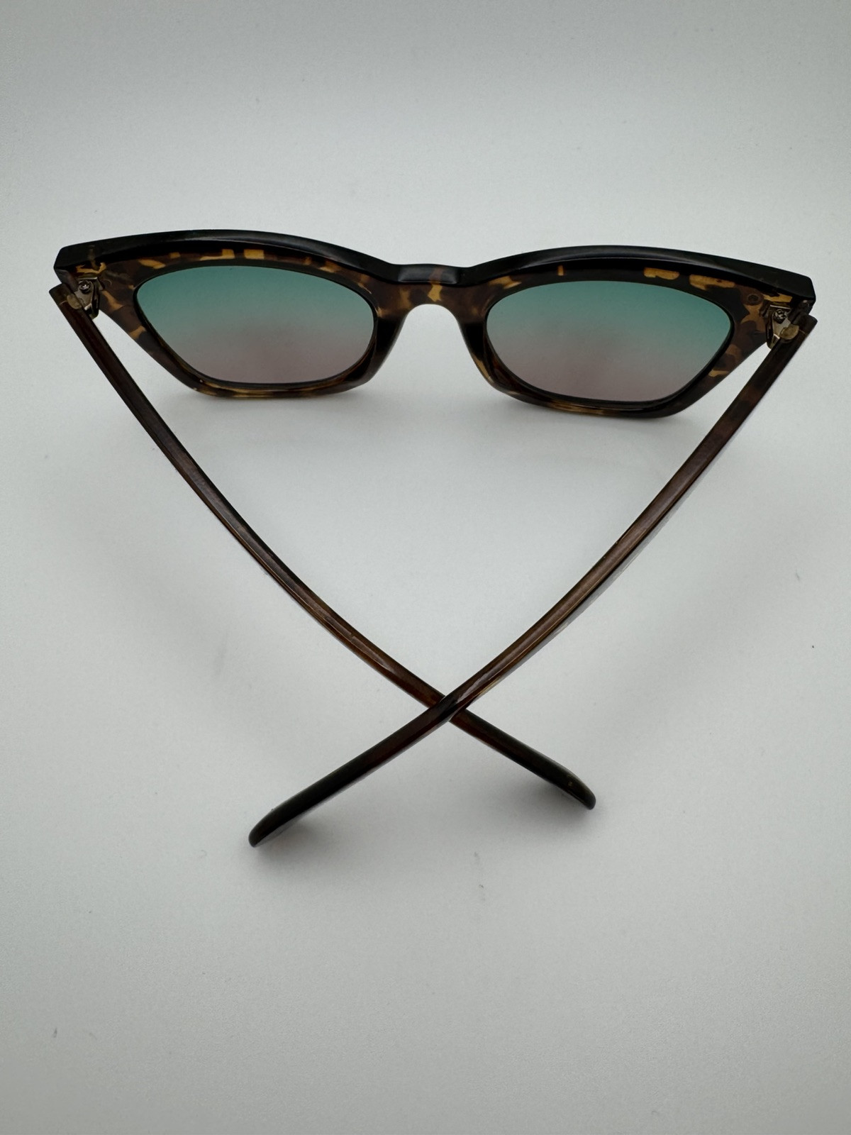 SUNGLASSES BCBGENERATION BG3069CE - image 6