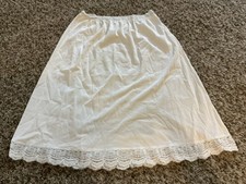 Vintage Olga Secret Hug White w/Lace Trim Blue Ribbon Bow Half Slip Size L EUC