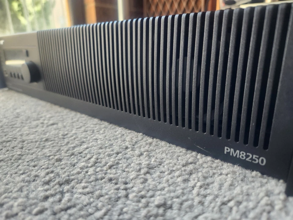 Bose PowerMatch PM8250 Configurable Professional Power Amplifier - Image 2 of 4