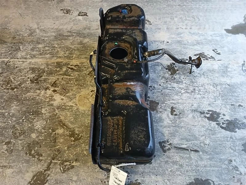 26 Gallon Gas Fuel Tank from 2013 GMC Sierra 1500 Crew Cab Short Bed 11323748 — 第 2/4 张图片