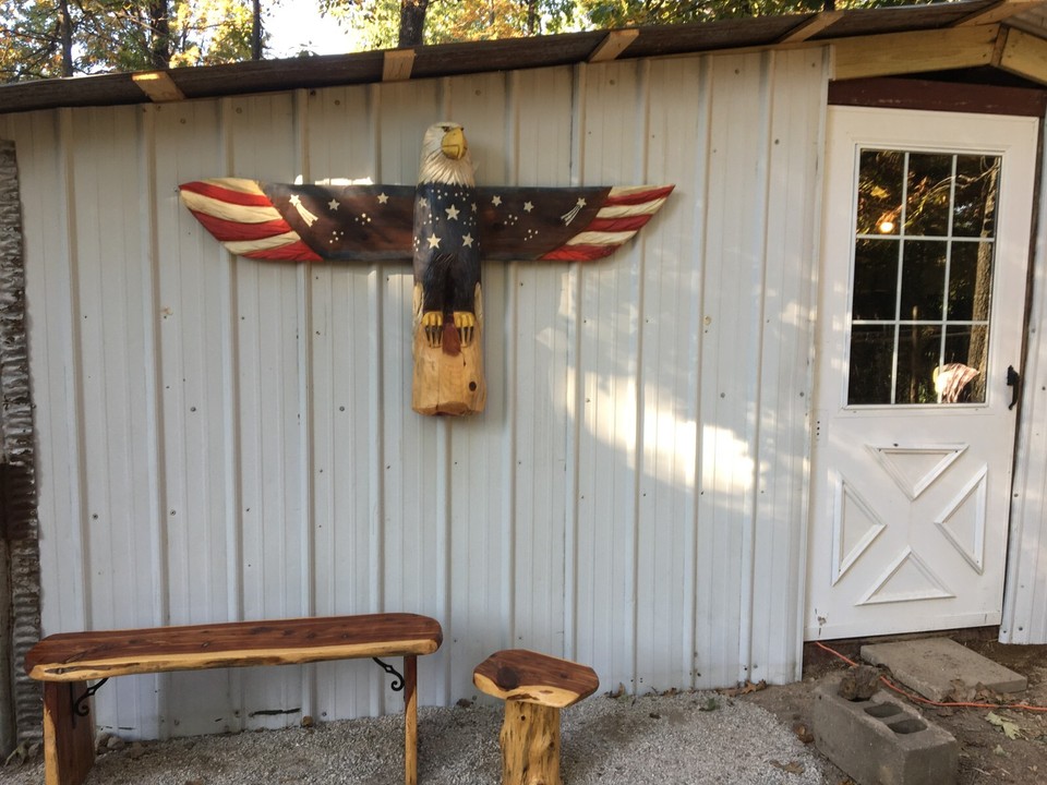 American Eagle Patriotic Bird Totem Pole Chainsaw Carving Sculpture