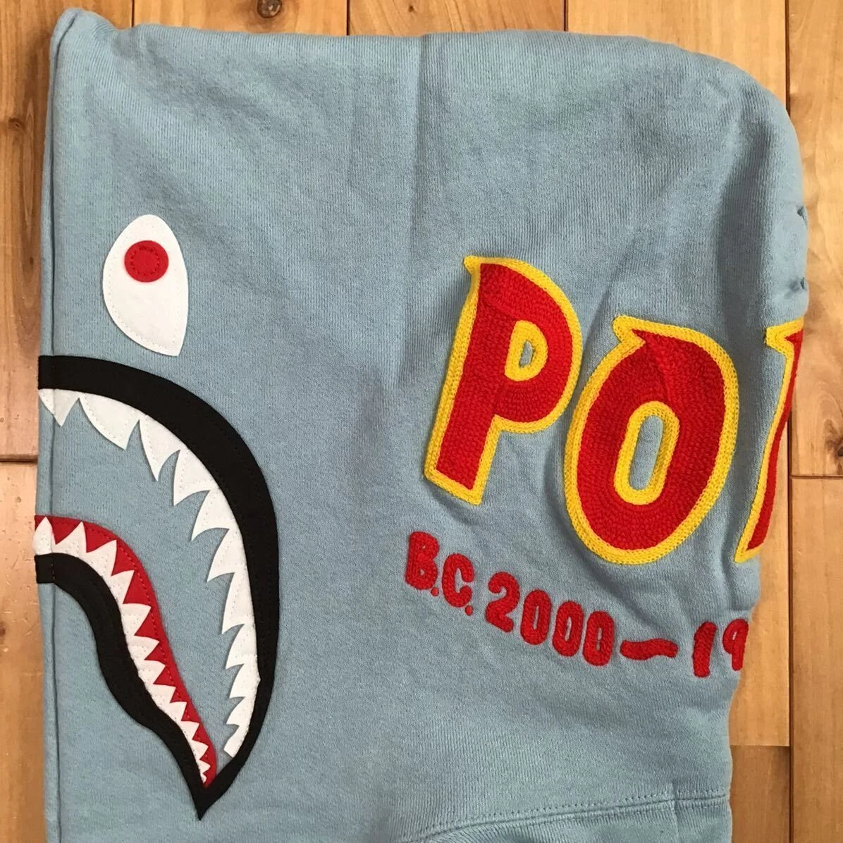 A BATHING APE (BAPE) Felpa con cappuccio full zip BAPE Shark blu chiaro A Bathing Ape taglia L usata da JP 2504SM