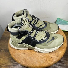 Nike Air Huarache Gripp Olive AO1730-200 Mens Size 9.5 Shoes