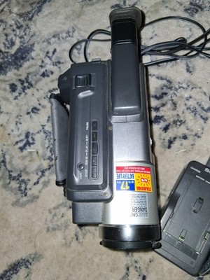 Sony Handycam TRV98 Hi8 Camcorder LCD Screen Night Vision bundle fully tested