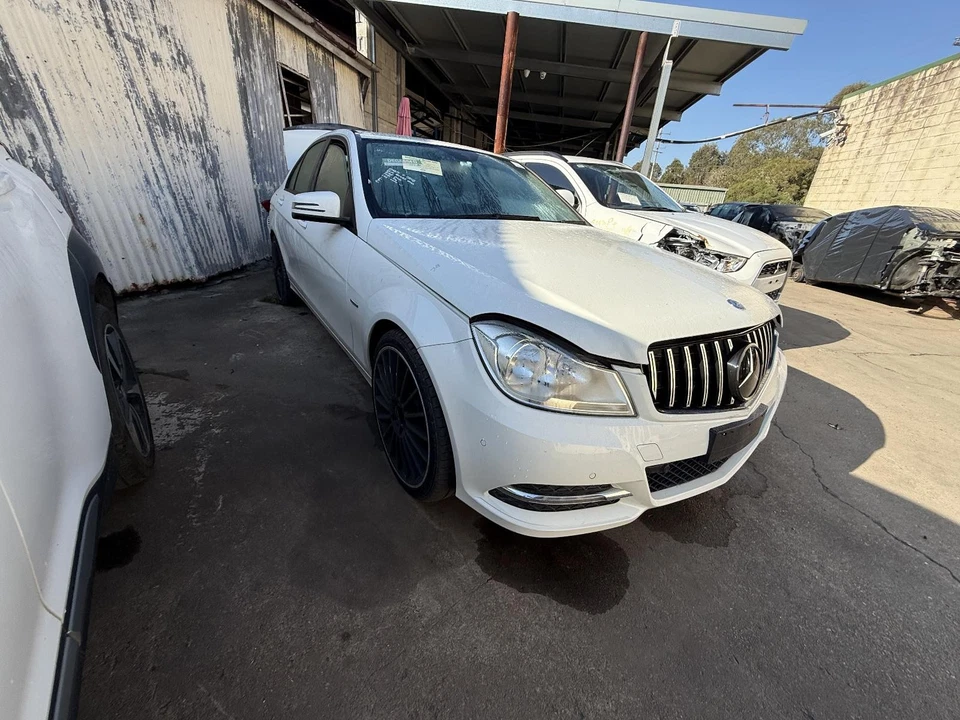 MERCEDES BENZ C CLASS W204 S204 07/2007-07/2014 ANTENNA SHARK FIN  - image 2 of 4