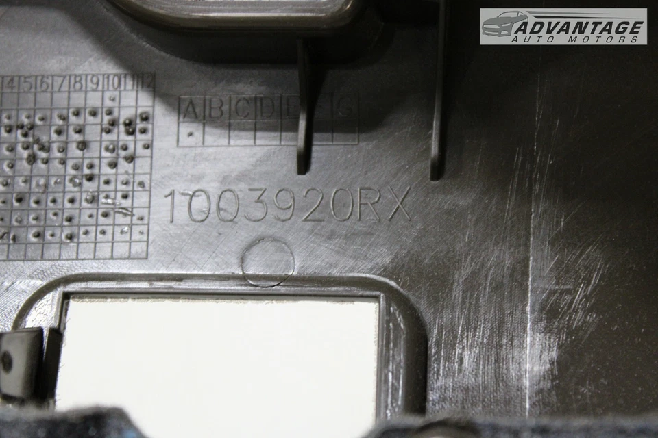 2013-2017 奥迪 Q5 后方右侧四角板盖装饰原始设备制造商 — 第 4/4 张图片