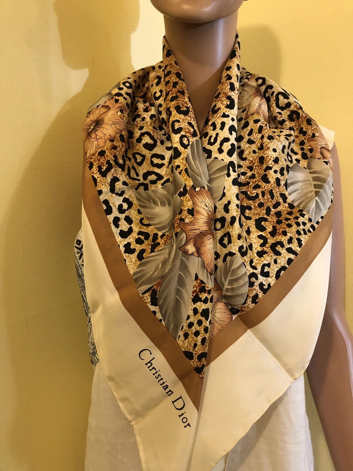 Foulard carré en soie Christian Dior 90
