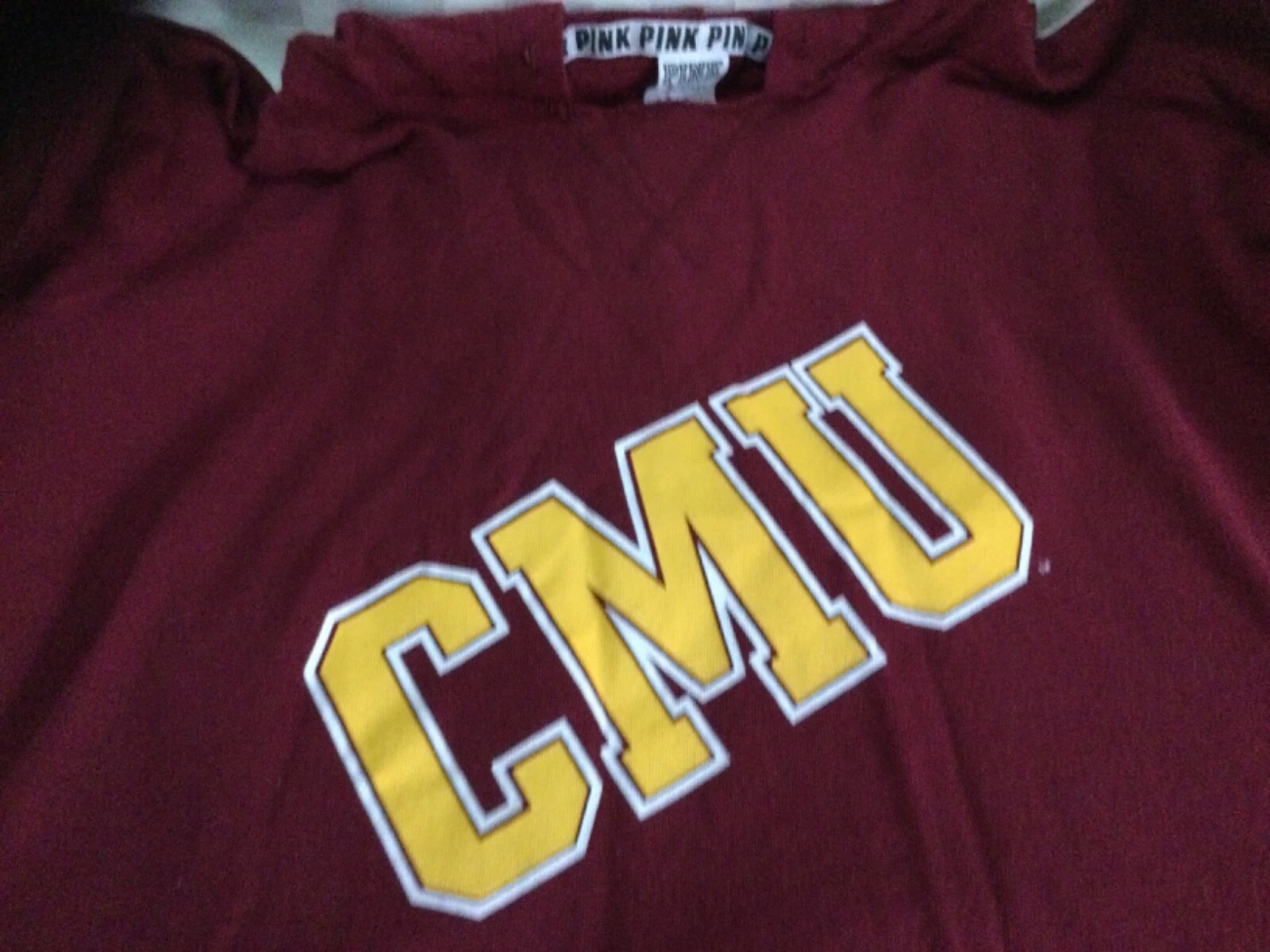 UNDERCOVER Camicia piccola con cappuccio Central Michigan University CMU rosa Victoria Secret