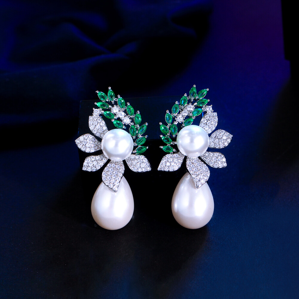 ✨NEW Elegant Green Floral Earrings GREEN Flower Acrylic Transparent Shape sparkle glue Elegant  main image 4