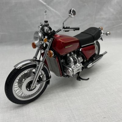 オートバイ・バイク MINICHAMPS Honda Gold Wing 1975 MINICHAMPS 1/12 Honda Goldwing 1975 Red Metallic Diecast Model