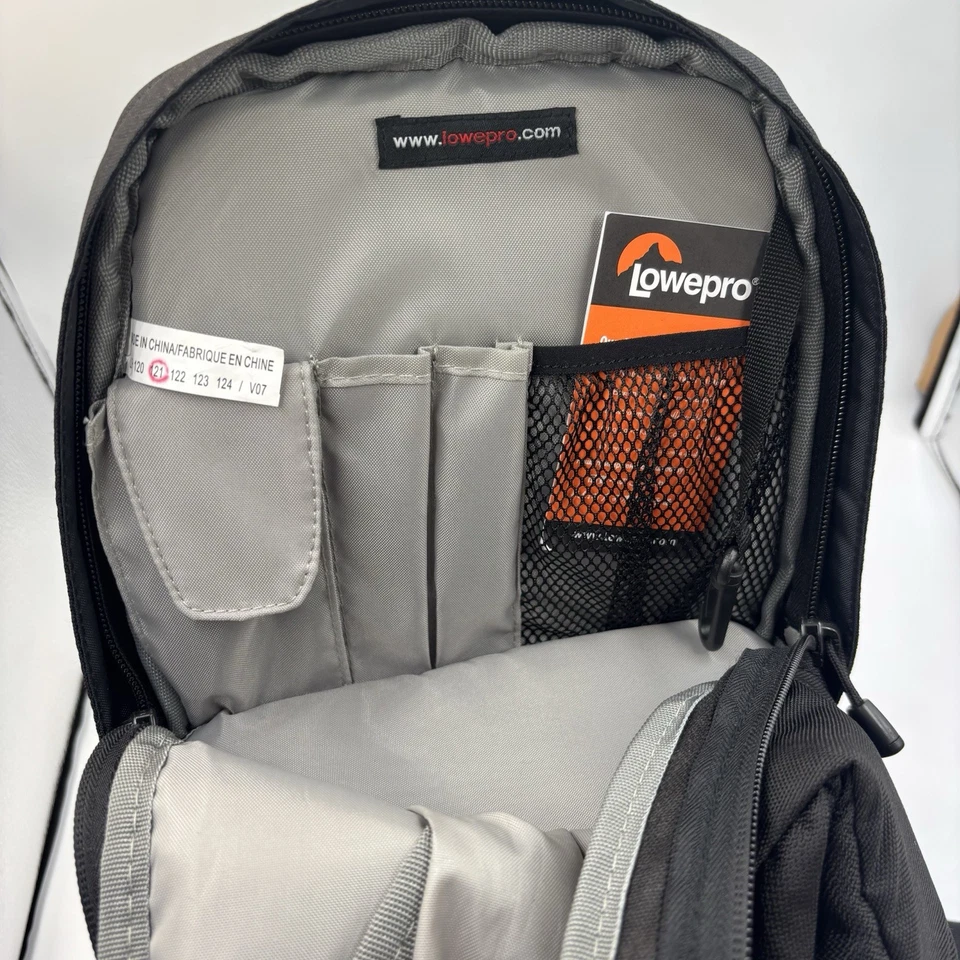 Lowepro Fastpack 100 Camera Backpack Black- NWOT - Image 4 of 4