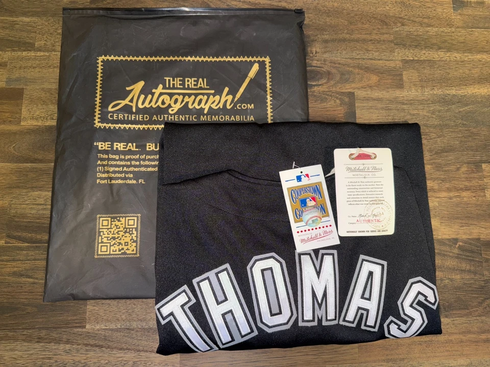 Camiseta deportiva firmada por Frank Thomas de los Medias Blancas de Chicago Mitchell & Ness fanáticos certificado de autenticidad Foto 2 de 4