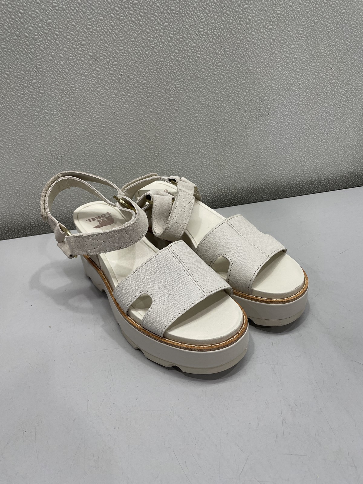 Sorel Joanie IV Wedge Leather Sandal Women's US 7, Chalk *Preowned*