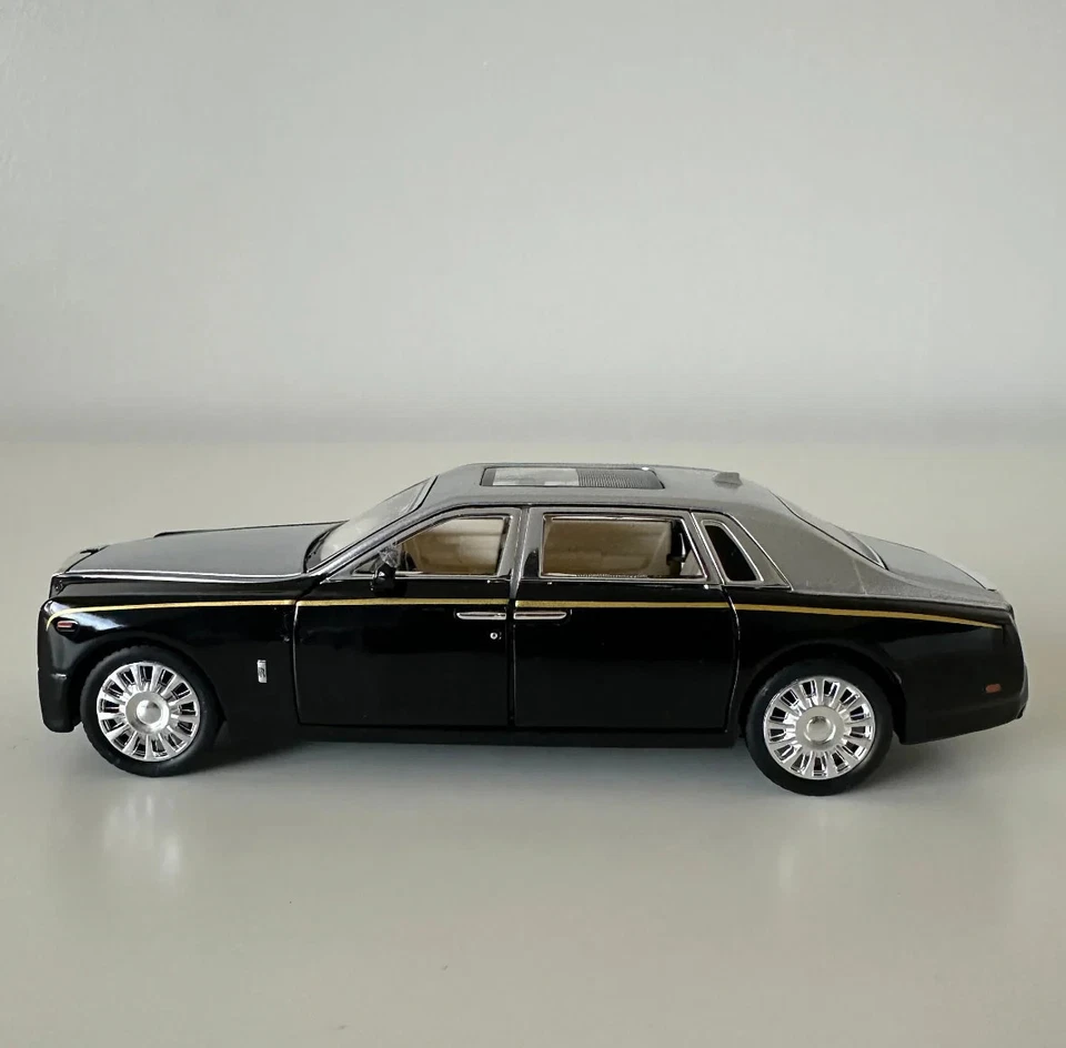 Coche modelo Rolls Royce Phantom de aleación 1:32 Foto 4 de 4