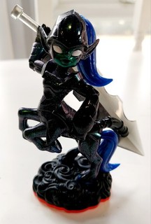 Skylanders Trap Team KNIGHT MARE Dark Element Trap Master Figure