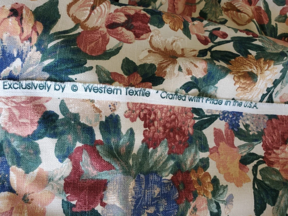 Vintage 54" X 3.5y Potpourri Collection Exclusively by Western Fabric Floral - Image 4 of 4