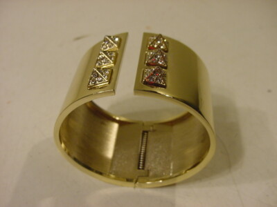 CUTE VICTORIA'S SECRET BRACELET