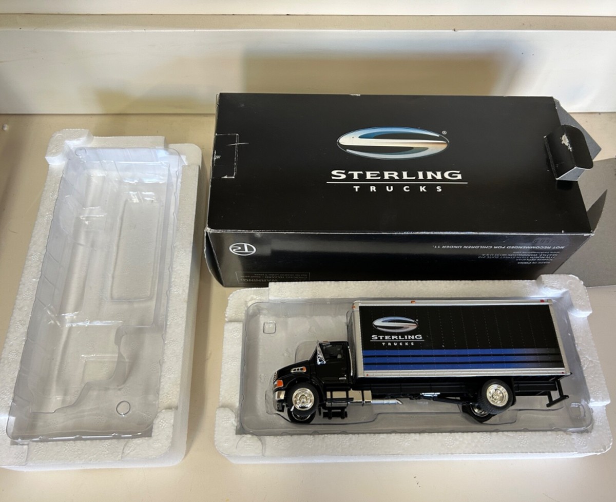 その他ブランド / Tonkin Replicas/ミニカー TONKIN REPLICAS 1/53 DIECAST Sterling Truck Black with Blue