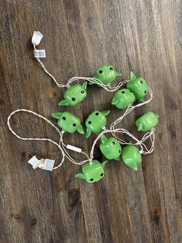 Funko Yoda Green Christmas Party Lights 10 Heads Holiday Baby Grogu Star Wars - Picture 1 of 6