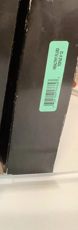 Vincent Longo Topaz #12, Liquid Canvas Sheer Matte Foundation. New In Box - Image 2 of 4