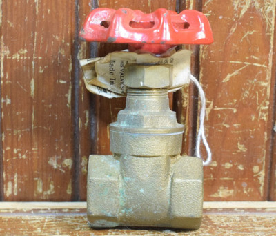 BRASS SHUT OFF VALVE 1/2'' FIP TO 1/2'' FIP RED HANDLE SCREW GATE WATER OIL GAS