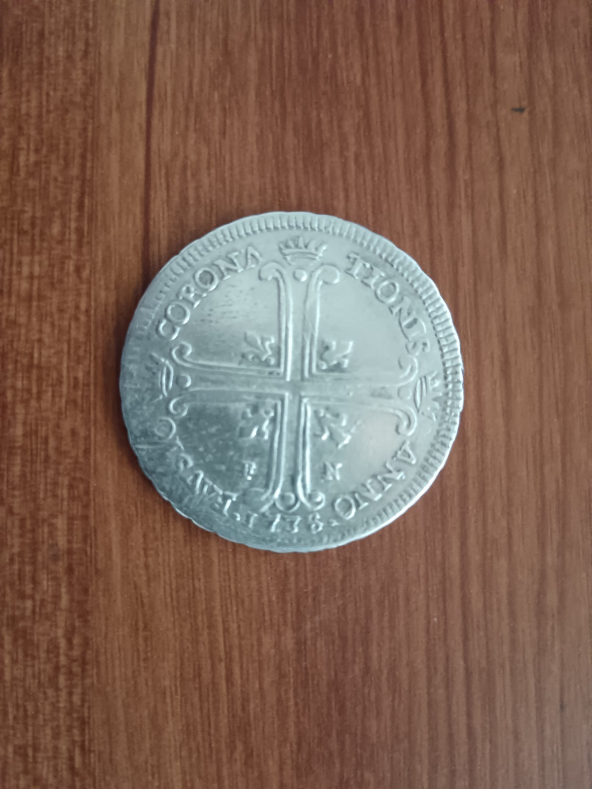 Foto 1 di 2