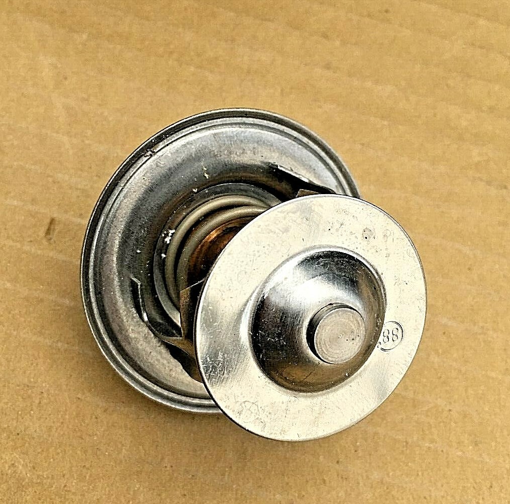 Ford Thermostat - 6176366, 84FF8575B2A *Genuine New Ford Part made 