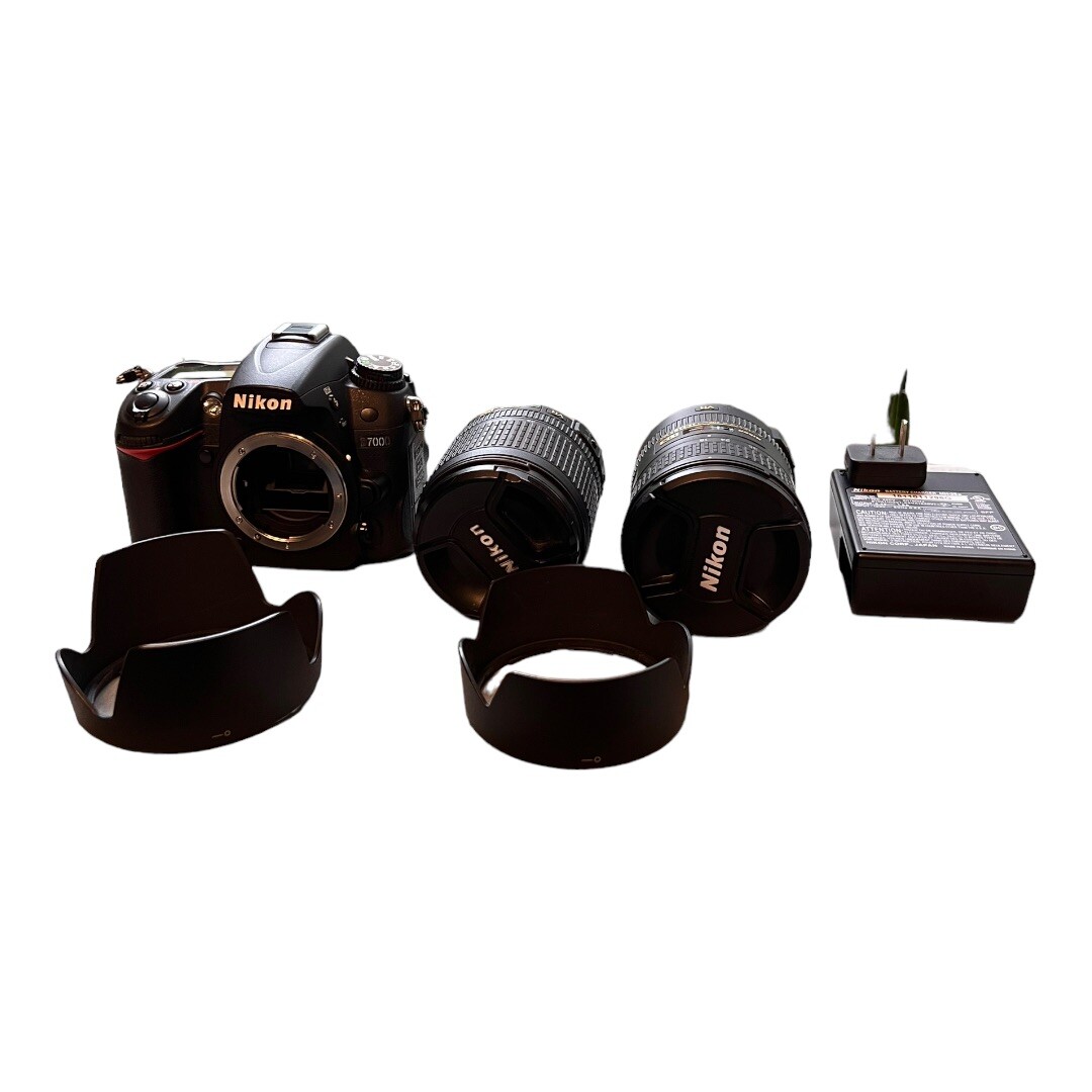 Nikon D7000 DSLR with AF-S DX 18-200mm VR II and AF-S NIKKOR 18