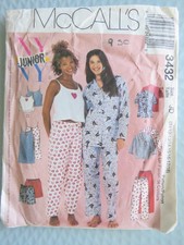 McCalls 3432 Sewing Pattern Ladies Pyjamas Shorts Tops Bottoms Cut age 11-16