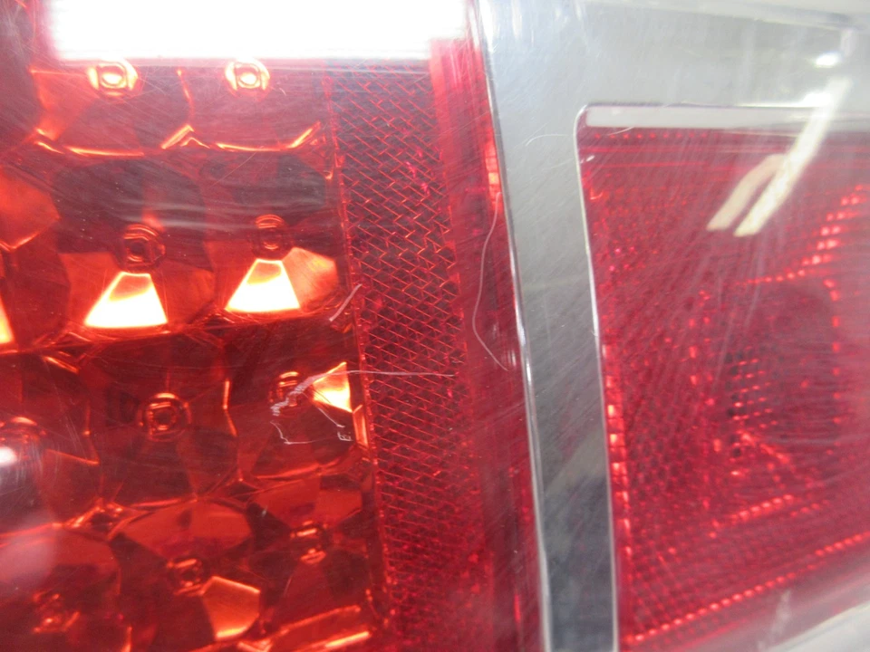 09-11 FORD FLEX LED LUZ TRASERA PASAJERO DERECHO LED OEM Foto 3 de 4