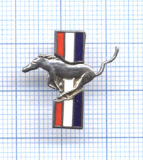 Pin's Badge vintage fin logo Automobile FORD MUSTANG / voiture  auto Car cheval