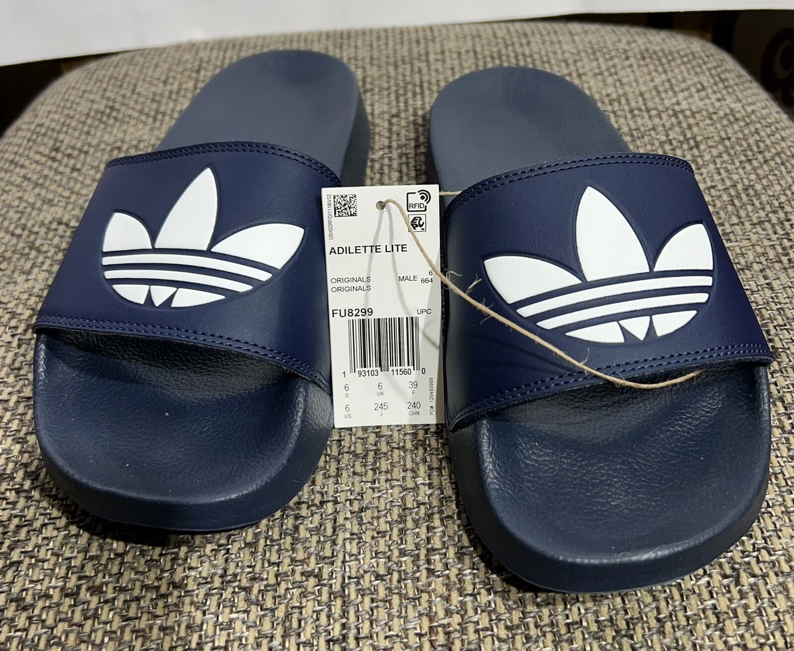 Fantastiche Adidas Adilette Lite Slides da uomo taglia 6