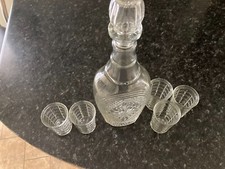 Schöne geschliffene Glas Kristall Whisky Karaffe mit 5 Gläsern/Bechern