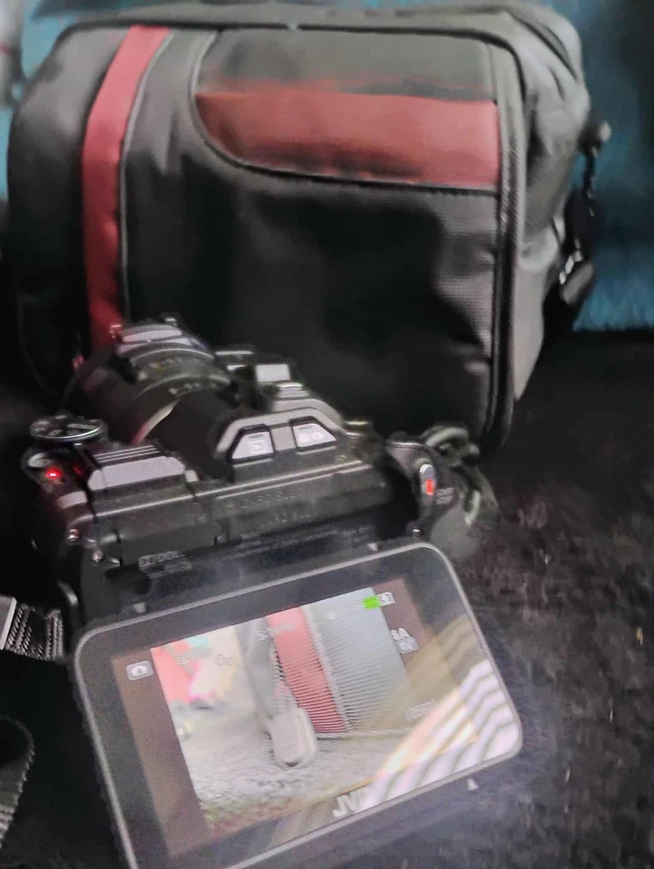 Камера с памятью высокой четкости JVC GC-PX100 - Изображение 3 из 4