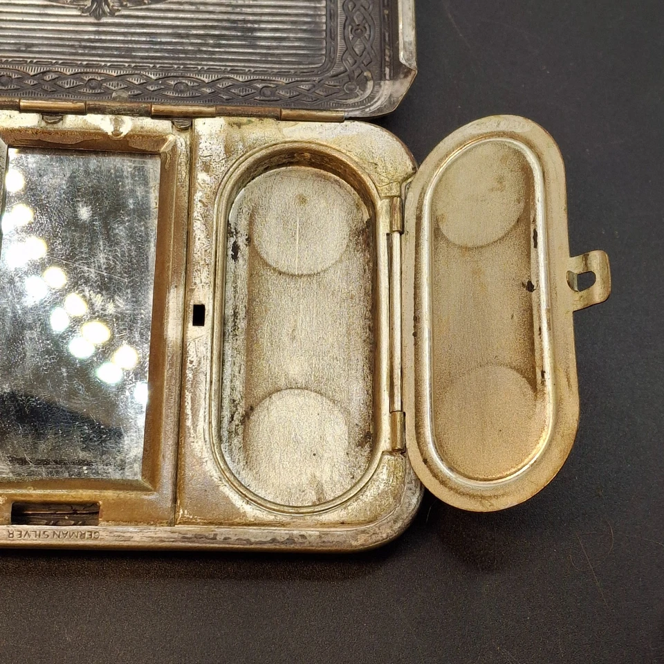 Monedero de baile compacto victoriano antiguo alemán de plata Foto 4 de 4